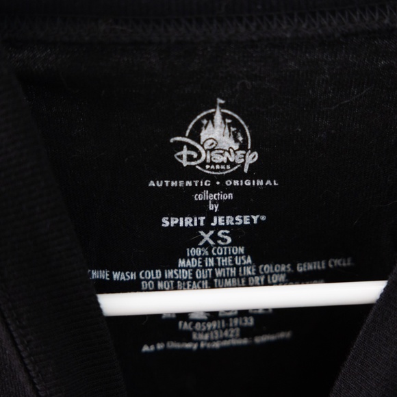 Unisex SMALL Walt Disney World Pirates of the Caribbean Striped Spirit Jersey - Picture 5 of 7